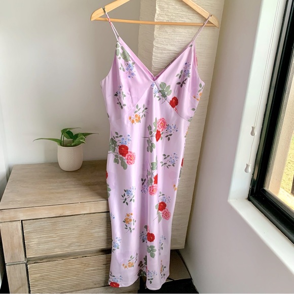 KEEPSAKE the Label Dresses & Skirts - KEEPSAKE THE LABEL - Lilac Floral Long Pencil Slip Dress - Size Medium